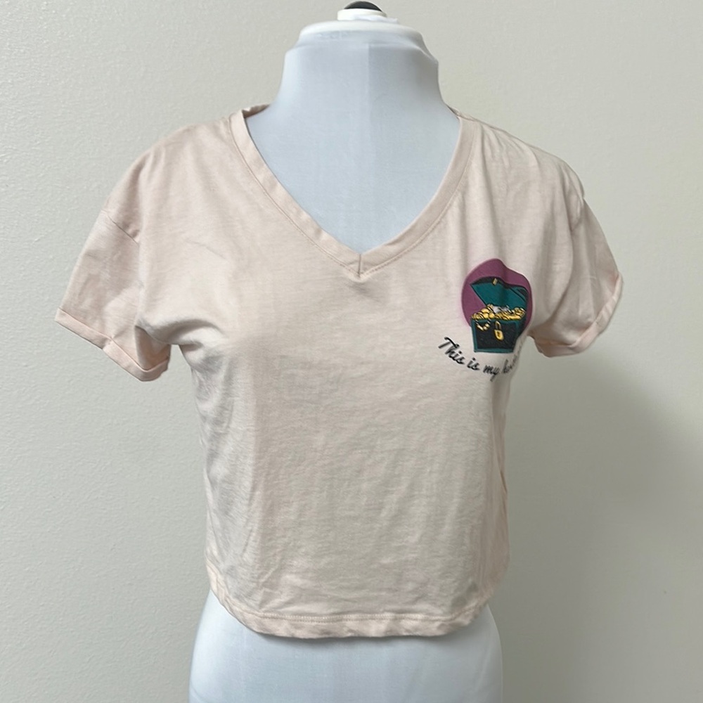 Tan Crop Graphic T-Shirt with V-Neck